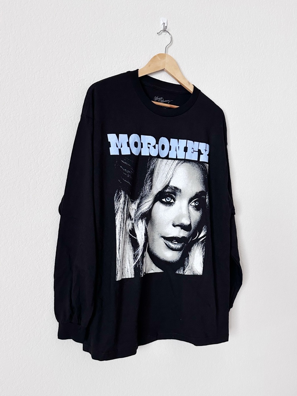 NEW Megan Moroney Long Black Graphic Sleeve Tee - Picture 2 of 7